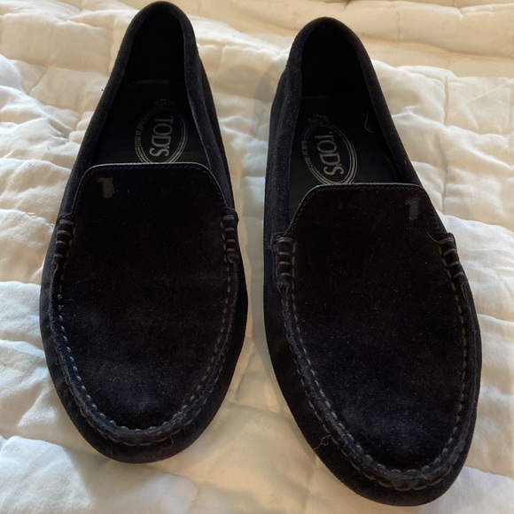 Tod’s black Suede Loafers! Amazing condition, *would fit a size 9* - Picture 3 of 10